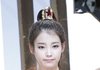 아기보다 하얀 아이유 피부, 도자기로 빚어논 인형인줄~