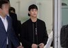 스냅백쓰고 입국중인 김수현
