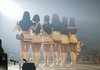 여자친구 콘서트 의상 개오바 아니냐?;;