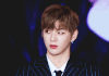 어제자 꽃을 든 강다니엘