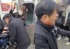 “나 경찰 빽 있어”… 술 취한 여성, 지하철서 폰으로 아버지뻘 퍽퍽