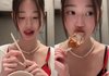 174cm 뼈말라' 장원영, 보기 드문 먹방 시전…한 입이 겨우 '새 모이' 만큼