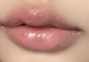 나 입술 예쁘지 않음?