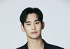 [단독] 김수현, 모델 재발탁 2주 만 손절…‘故김새론 논란’ 다음주 입장 발표 (종합)