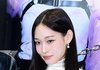 재벌돌’ 애니, 요플레 뚜껑 핥고 다리에 마스크팩…현실감 제로 일상