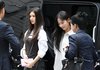 [속보] 뉴진스 민지·다니엘 , 비공개 조정 출석…취채진에 밝은 미소