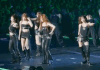 르세라핌 사쿠라 콘서트에서 춤 대충.gif