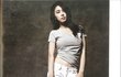 남자모델 품에 안긴 유인나 섹시돋네