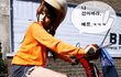 오토바이타고 활보중인, 티아라 지연여시느님.