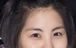 뭔가 부담스러워 보이는 연예인 사진