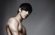 엠블랙 이준, 비느님 능가하는 명품몸매! 엠보싱 몸매 종결자