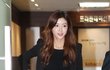 손만 둥둥 떠다니는 박한별, 손까지 태닝 안한거야?