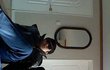 요즘 사람들이 3D Tv 보는 법을 몰라 !