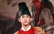 노안으로 보일려고 안웃는 김수현, 근엄한 왕의 포스
