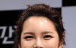 기모노? 샤워가운? 하여튼 특이한 옷을 입은 박시연