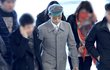 특이한 옷 입고 공항에 나타난 '탑' 직찍