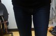    다리 굵기좀 봐주세요 ..ㅠㅠ   