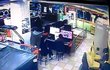 95만원짜리 핸드폰 산지5일만에 절도당함  