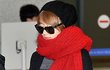 촌스러운데 상당히 따뜻해 보이는 티아라 지연 공항 패션