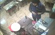이 분을 꼭 찾습니다..도와주세요~