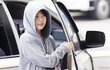 아이유 최근 민낯 출근 직찍ㅎㅎ