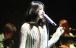드디어 시작 된 아이유의 소극장 콘서트