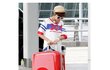 귀요미 썬글라스  쓴 박한별 공항패션