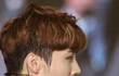 엑소 얘누구냐?  얘 턱이 왜이럼??