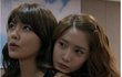 수영 등에 찰싹 붙어 다니는 윤아