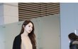 강민경 공항패션