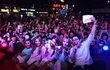 어제자 홍대 마마무 게릴라콘서트