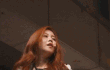 가슴 끝까지 끌어올리면... 