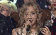 태연 꽃가루막아준 육성재