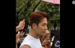 여자 팬 밀쳐서 진짜 화난 아이돌.jyp