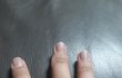 내 손 굳은살 볼 사람
