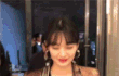팔꿈치에 가슴