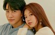 불륜 사진을 발견했습니다!  와이프가 다른남자랑 꺼안고있네요 ㅠㅠ