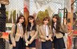 나 아저씨들한테만 끌려