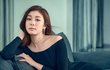 쇼파에 앉아있는 김연아.jpg