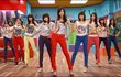아이돌 때문에 유행 되었던 패션들