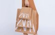 자라(ZARA)가는 20대 여성 특징.jpg