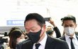 최태원, 노 전 대통령 빈소 조문…노소영이 맞아 줘
