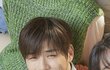 장원영을 잇는 강다니엘 갸륵표정