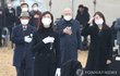 尹인수위, 전직 대통령 가족에 취임식 초청장 전달