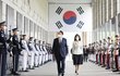 김건희 여사 '조용한 내조' 끝났다…프랑스 '영부인 모델' 관심