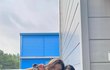 리정 예쁘다..