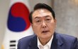 윤 대통령 국정운영 부정평가 60%대…긍정은 34.5%