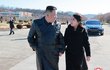 '완전 리틀 리설주' 김정은 둘째 딸…국정원 정보와 일치