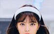 유나 인형같다