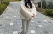 4월초반에 뽀글이 양털 집업 입는거 에바임??